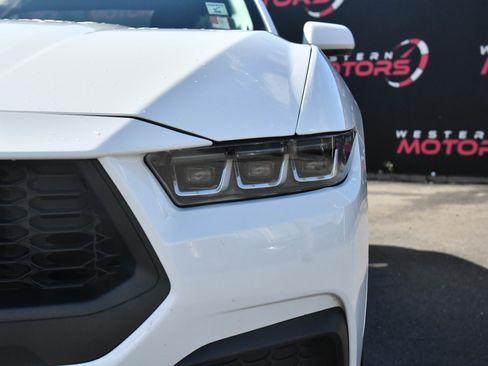 Used 2024 Ford Mustang Premium image 11