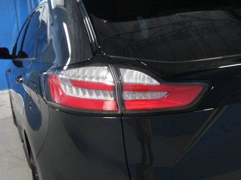 Used 2022 Ford Edge SE w/ Black Appearance Package AWD/4WD image 33