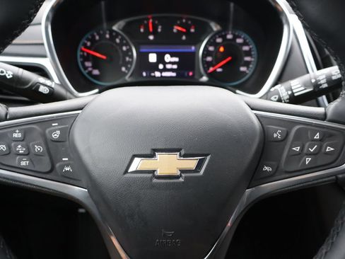 Used 2023 Chevrolet Equinox Premier AWD/4WD image 19
