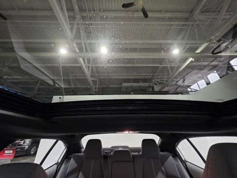 Used 2022 Toyota Corolla SE image 16