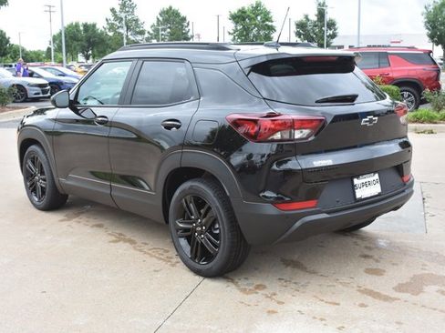 New 2026 Chevrolet TrailBlazer LT w/ Convenience Package FWD image 8