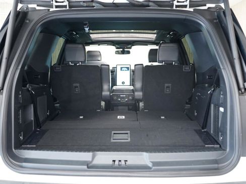 Used 2023 Ford Expedition Platinum AWD/4WD image 43
