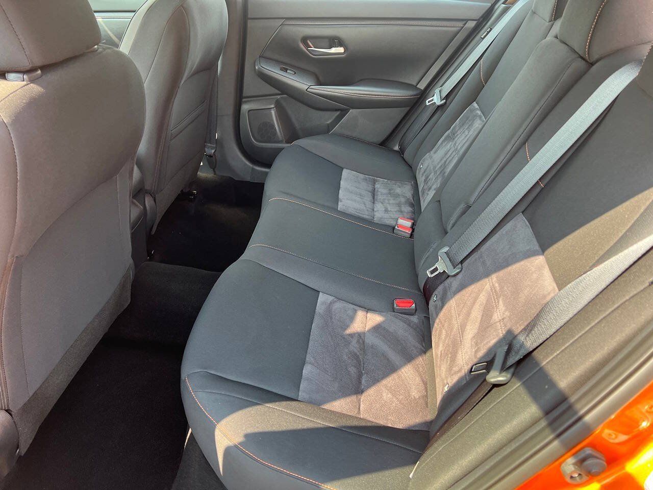 Used 2022 Nissan Sentra SR FWD image 11