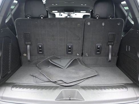 Used 2022 Chevrolet Tahoe LS RWD image 19