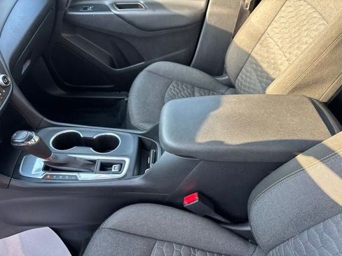 Used 2019 Chevrolet Equinox LT FWD image 17