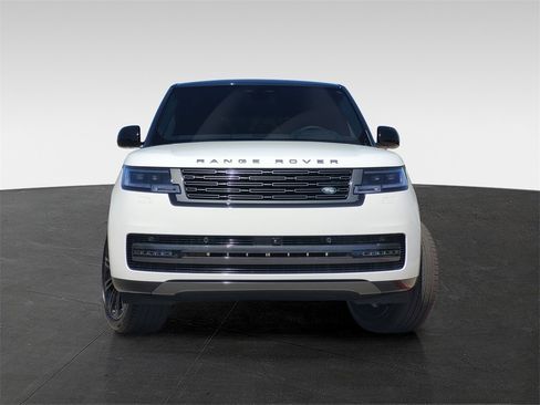 New 2025 Land Rover Range Rover SE image 2