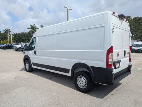 Used 2026 RAM ProMaster 2500 w/ Convenience Group FWD image 8