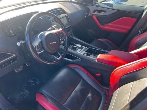 Used 2020 Jaguar F-PACE S image 8