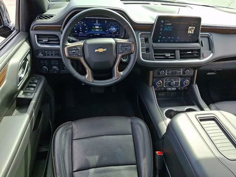 Used 2024 Chevrolet Suburban High Country image 12