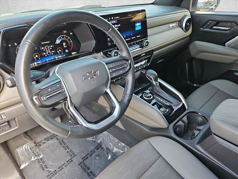 Used 2024 Chevrolet Colorado ZR2 w/ ZR2 Convenience Package III AWD/4WD image 13