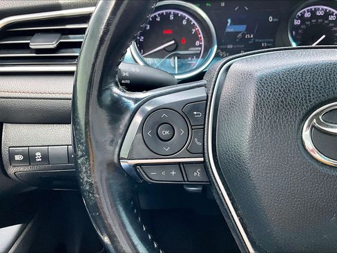 Used 2018 Toyota Camry XLE w/ Audio Package FWD image 19