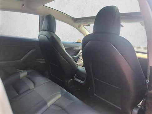Used 2018 Tesla Model 3 Long Range RWD image 23