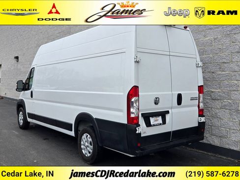 Used 2024 RAM ProMaster 3500 w/ Quick Order Package 22G SLT FWD image 3