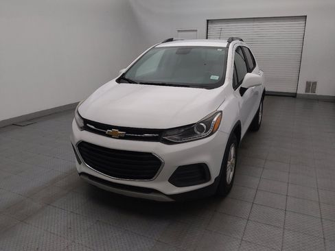 Used 2021 Chevrolet Trax LT w/ Premium Seat Package FWD image 15