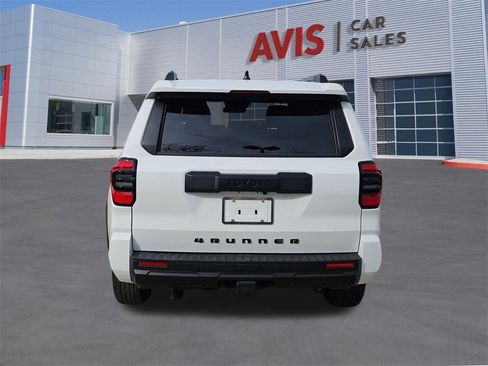 Used 2025 Toyota 4Runner SR5 image 5