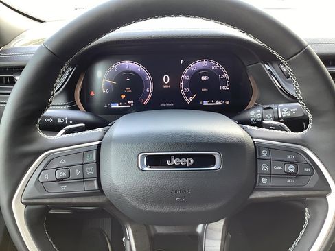 New 2026 Jeep Grand Cherokee L 4WD image 13