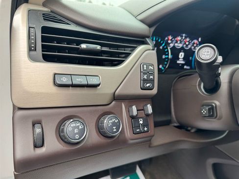 Used 2018 GMC Yukon XL Denali w/ Denali Ultimate Package image 16