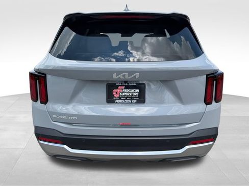 New 2026 Kia Sorento S FWD image 6