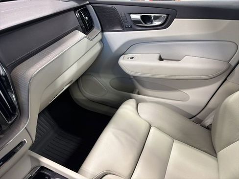 Used 2019 Volvo XC60 T5 Inscription w/ Protection Package image 23