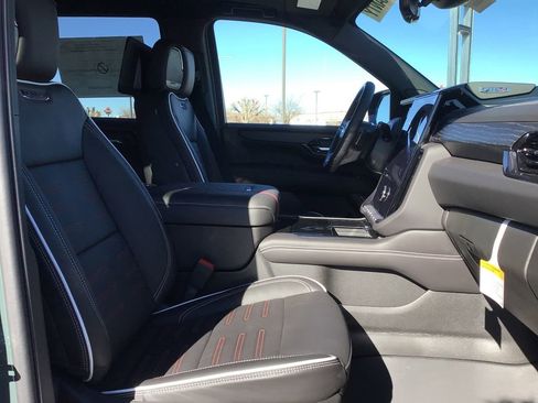 New 2026 GMC Yukon AT4 Ultimate w/ LPO, Illumination Package image 8