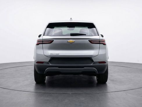 Used 2025 Chevrolet Equinox LT FWD image 7