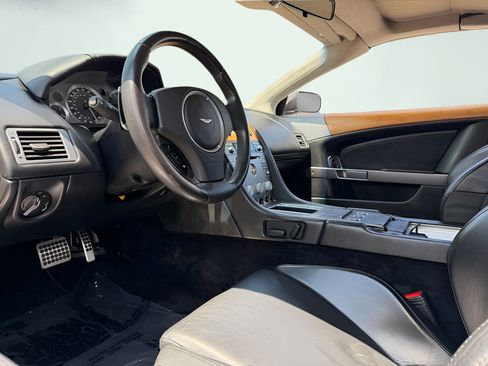 Used 2006 Aston Martin DB9 Volante RWD image 30