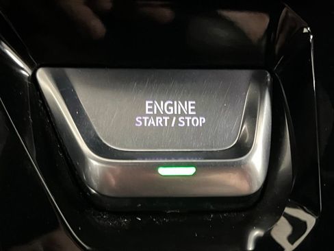 Used 2024 GMC Sierra 3500 AT4 w/ Technology Package AWD/4WD image 30