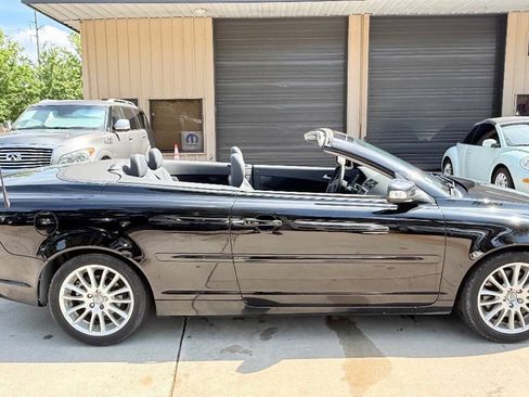 Used 2009 Volvo C70 T5 FWD image 18