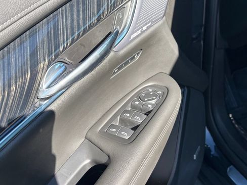 Used 2023 Cadillac XT6 Premium Luxury AWD/4WD image 29