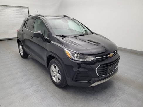 Used 2017 Chevrolet Trax LT w/ Driver Confidence Package image 13