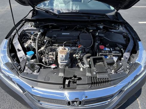 Used 2017 Honda Accord EX-L image 22