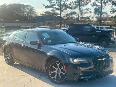 Used 2018 Chrysler 300 S w/ 300S Premium Group image 1