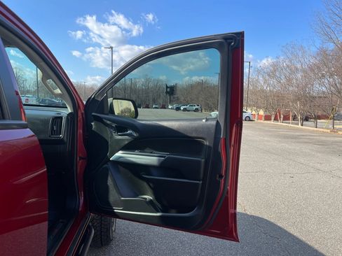 Used 2021 Chevrolet Colorado ZR2 image 31