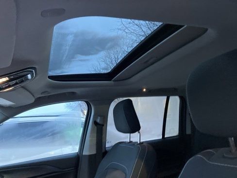 Used 2023 Jeep Grand Cherokee Laredo X image 20