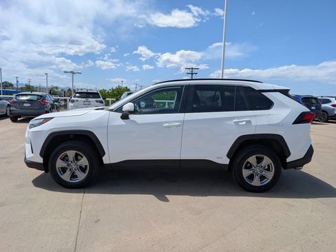 Used 2024 Toyota RAV4 LE AWD/4WD image 7