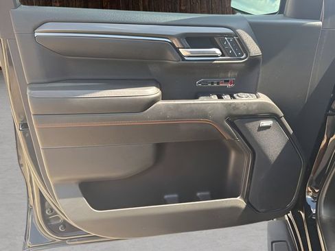 Used 2024 GMC Sierra 1500 AT4 w/ Technology Package AWD/4WD image 19