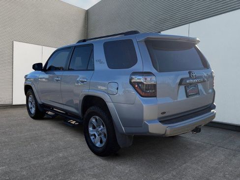 Used 2020 Toyota 4Runner 4WD image 13