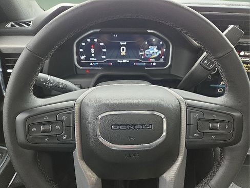 Used 2024 GMC Sierra 3500 Denali w/ Technology Package image 24