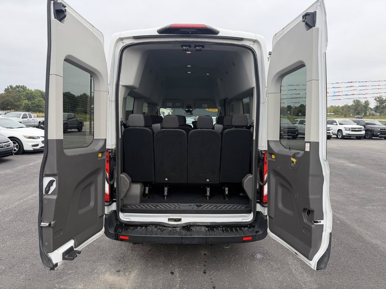 Used 2024 Ford Transit 350 XLT RWD image 6