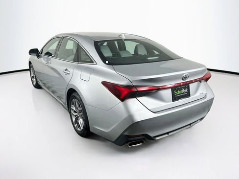 Used 2020 Toyota Avalon XLE FWD image 5