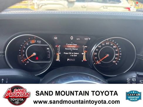 Used 2018 Jeep Wrangler Unlimited Sahara AWD/4WD image 16