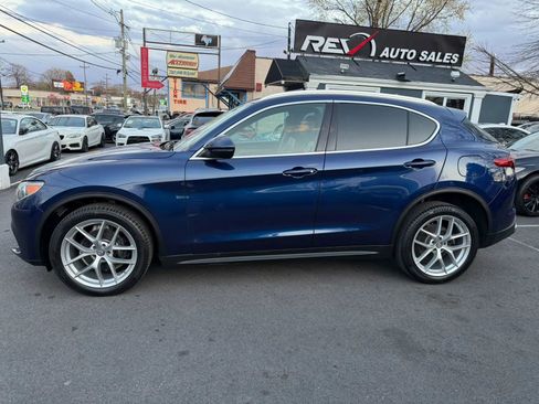 Used 2019 Alfa Romeo Stelvio Ti Lusso w/ Quick Order Package 22X Lusso image 3