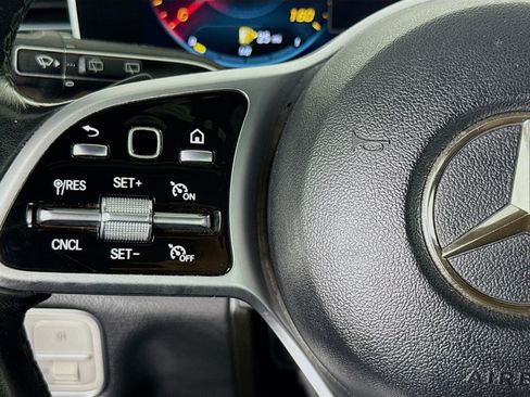 Used 2021 Mercedes-Benz GLE 350 w/ 3rd Row Seat Package image 11
