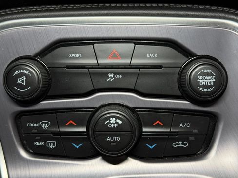 Used 2016 Dodge Challenger R/T RWD image 23