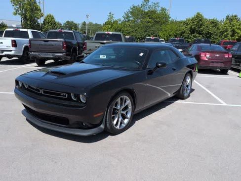 Used 2022 Dodge Challenger GT RWD image 4