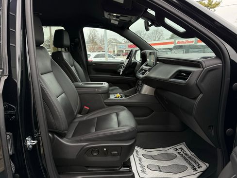 Used 2022 Chevrolet Tahoe Z71 w/ Luxury Package image 12