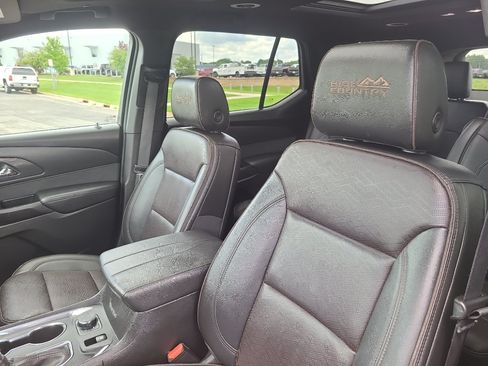 Used 2023 Chevrolet Traverse High Country w/ LPO, Floor Liner Package AWD/4WD image 18