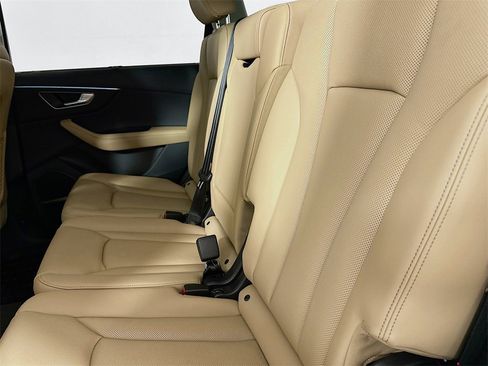 Used 2025 Audi Q7 3.0T Premium Plus image 4