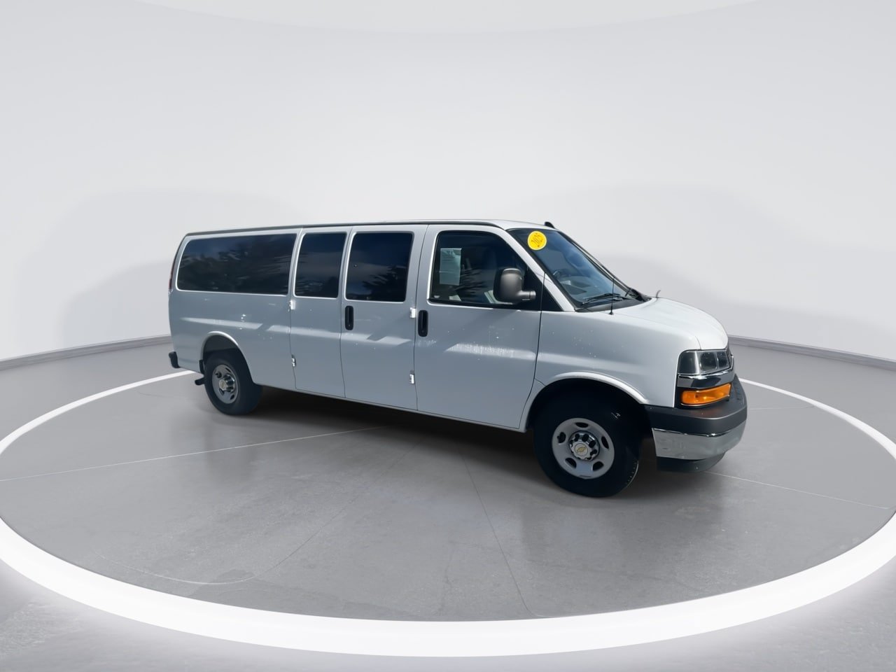 Used 2025 Chevrolet Express 3500 LT w/ LT Preferred Equipment Group RWD image 24