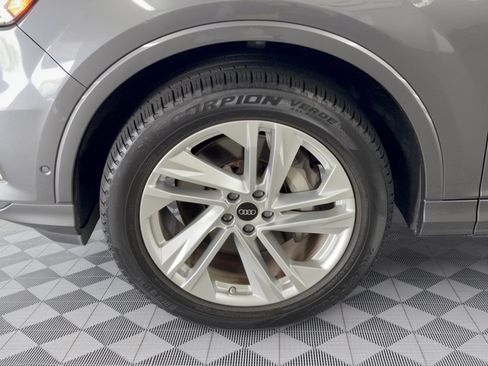 Used 2023 Audi Q7 2.0T Premium Plus w/ Premium Plus Package AWD/4WD image 13